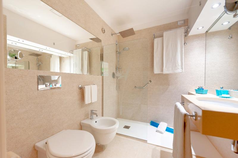 Acacia Palace - Only Adults 12+ - Oda