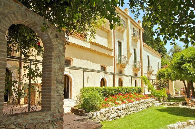 Villa Carlotta - Genel