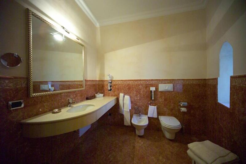 Hotel Don Carlo 4S - Oda