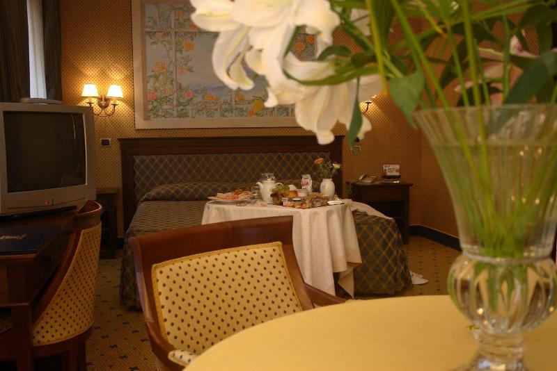 Hotel Don Carlo 4S - Oda