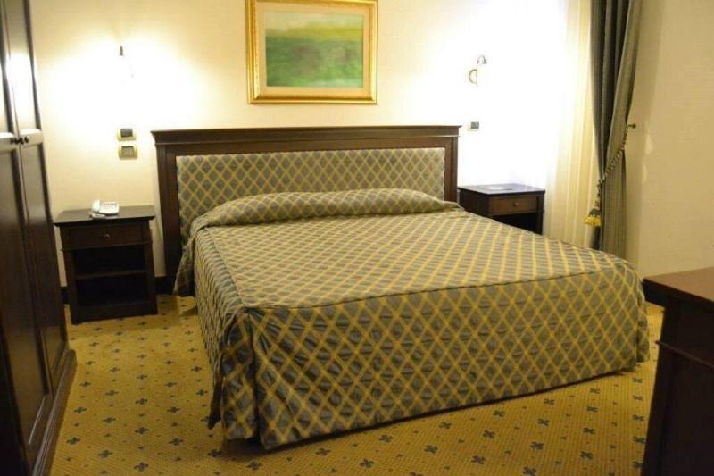 Hotel Don Carlo 4S - Oda