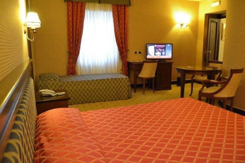 Hotel Don Carlo 4S - Oda