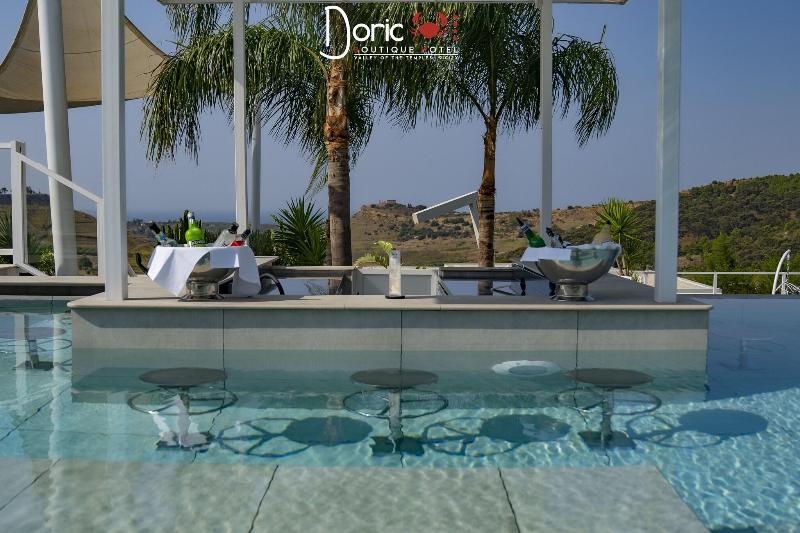 Doric Bed Boutique Hotel - Bar