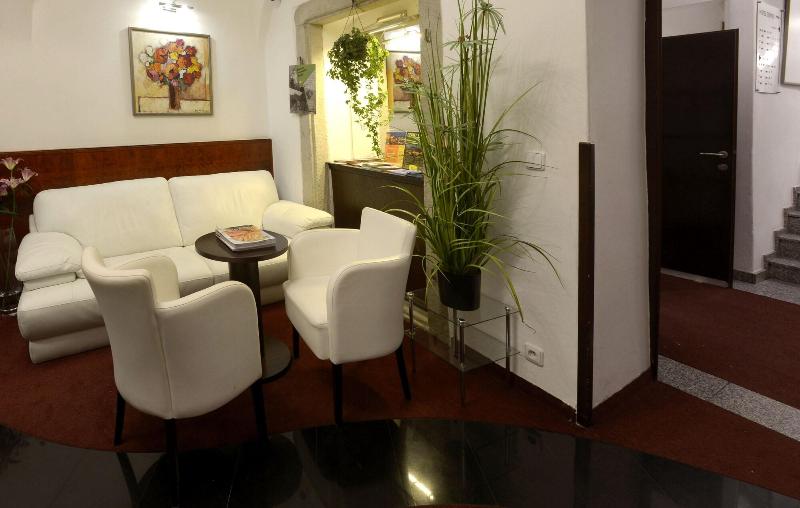 Hotel Grand - Lobi