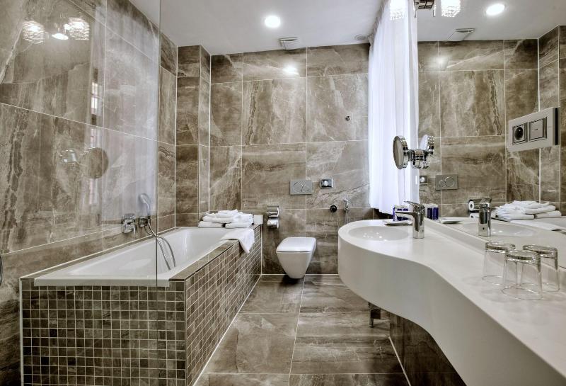 Hotel Grand - Oda