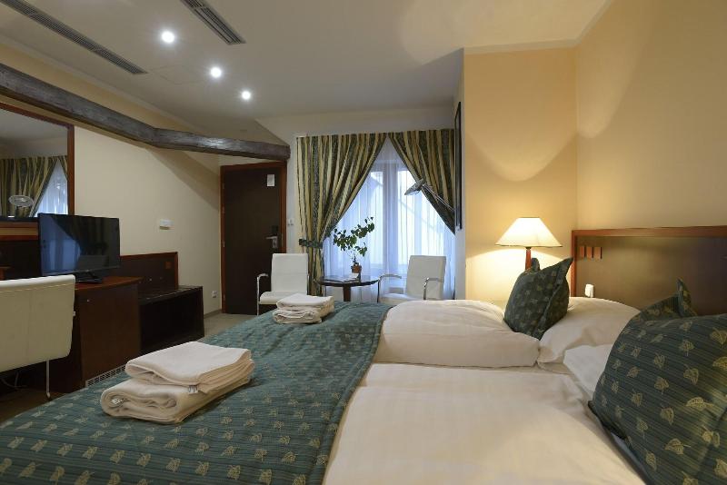 Hotel Grand - Oda