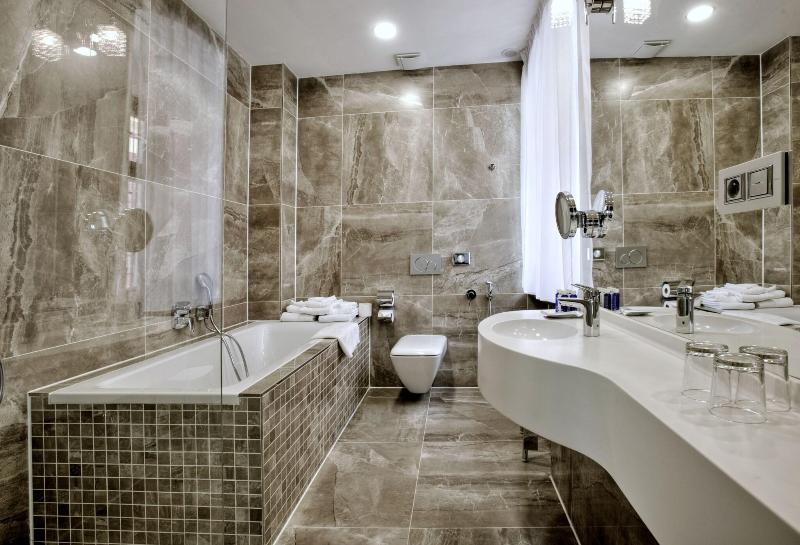 Hotel Grand - Oda
