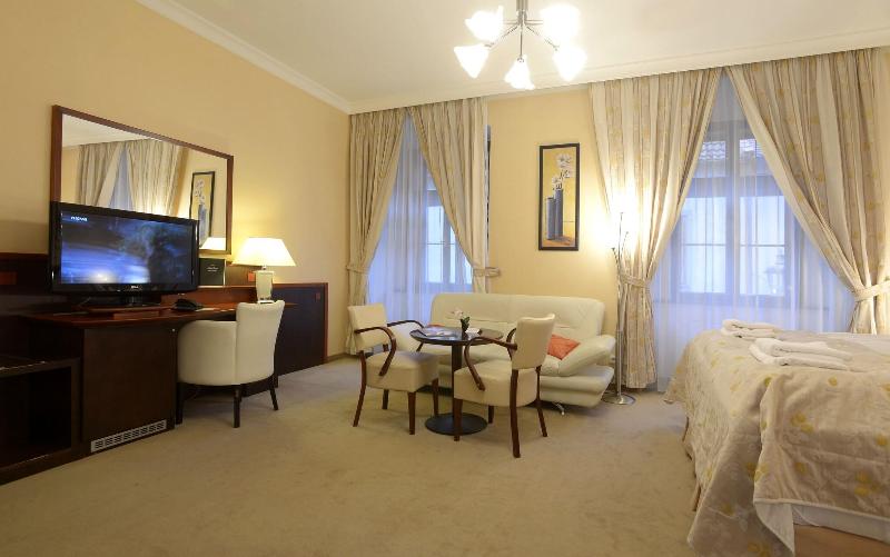 Hotel Grand - Oda