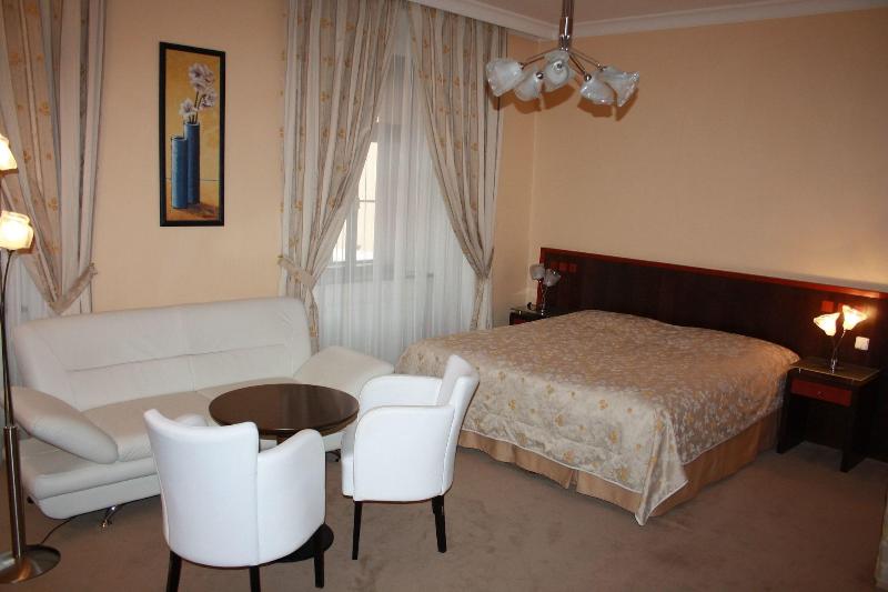 Hotel Grand - Oda