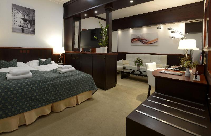 Hotel Grand - Oda