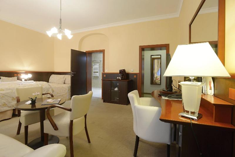 Hotel Grand - Oda