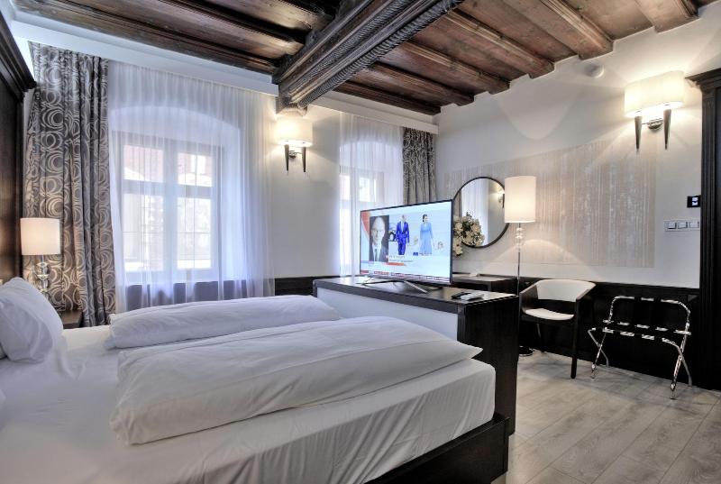 Hotel Grand - Oda