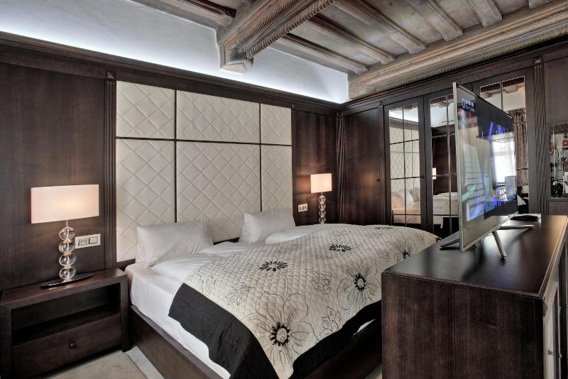Hotel Grand - Oda