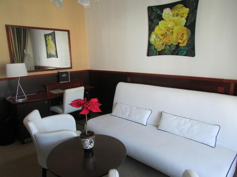 Hotel Grand - Oda