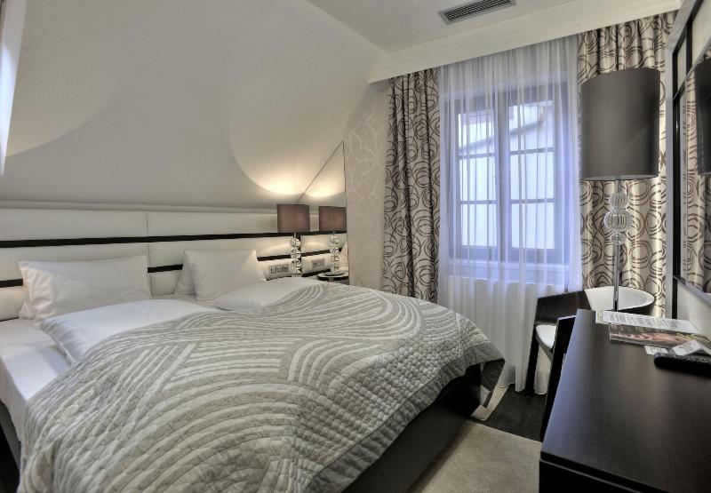 Hotel Grand - Oda