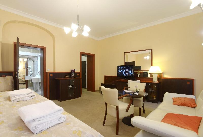 Hotel Grand - Oda