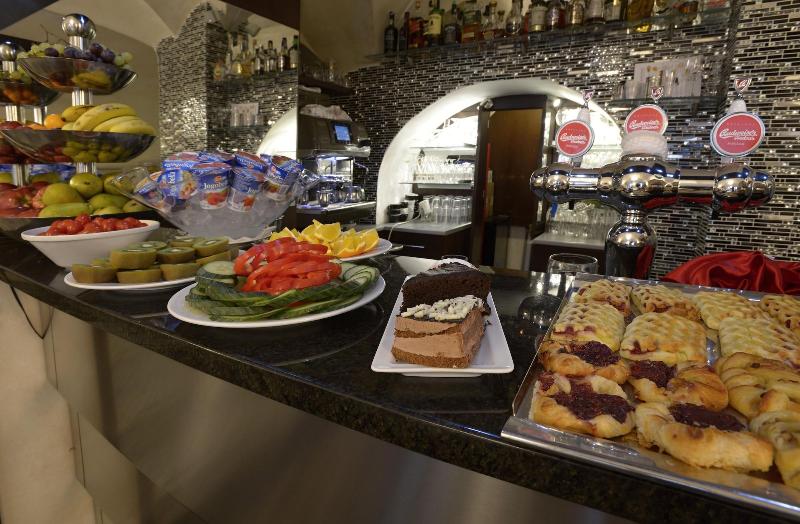Hotel Grand - Restoran