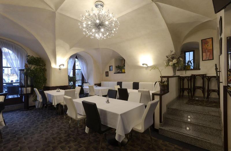 Hotel Grand - Restoran