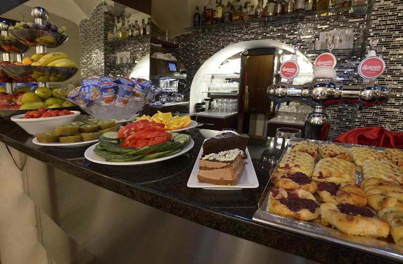 Hotel Grand - Restoran