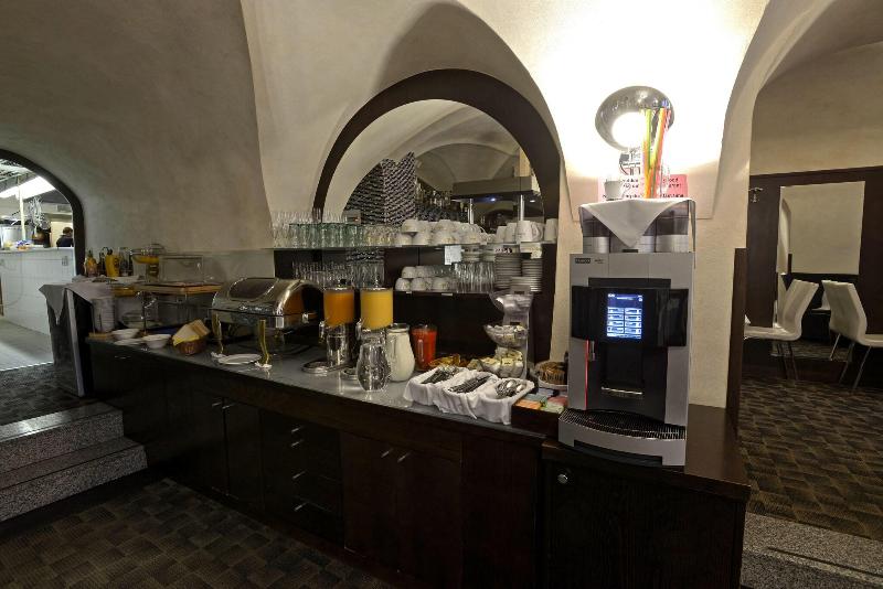 Hotel Grand - Restoran
