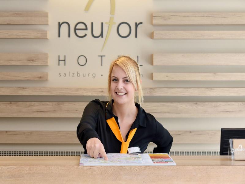 Hotel Neutor Express - Lobi
