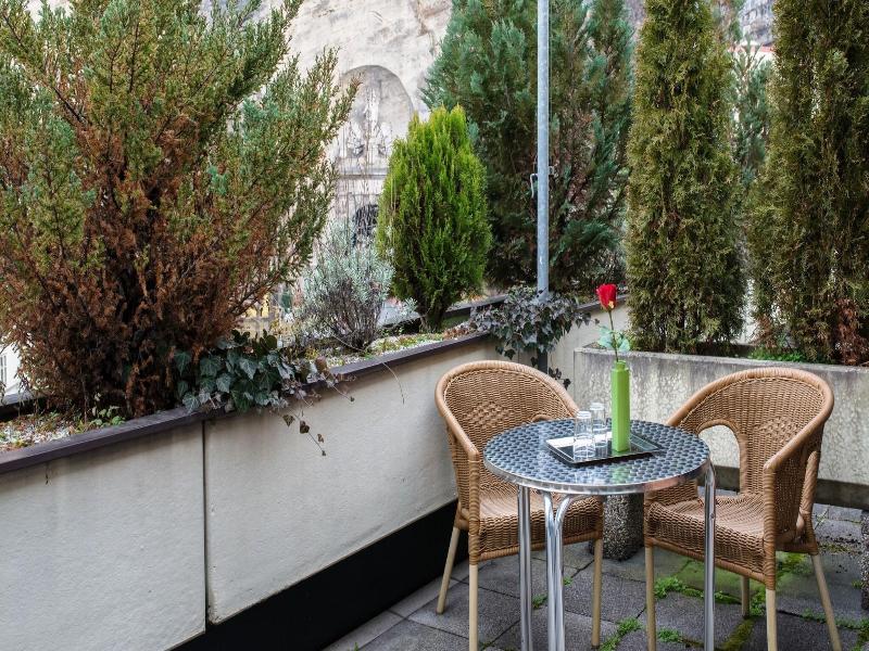 Hotel Neutor Express - Teras