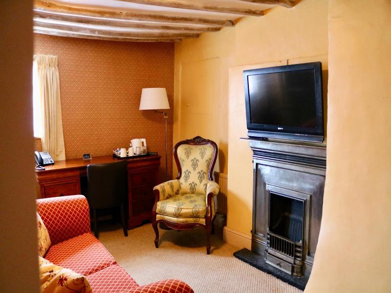 The Cottage Hotel - Genel