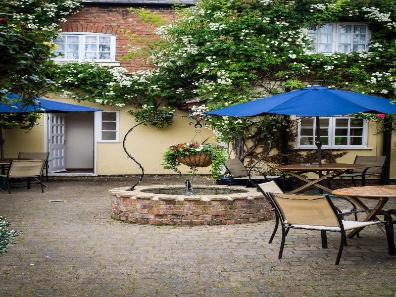 The Cottage Hotel - Genel