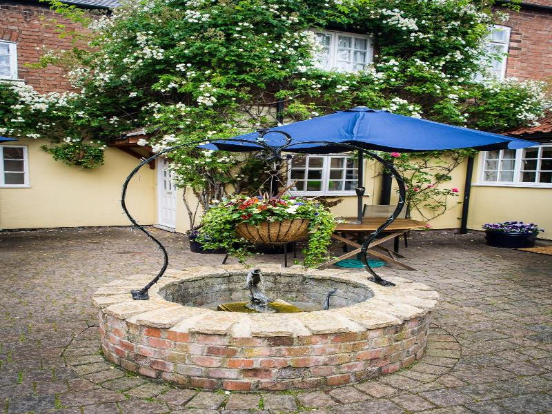 The Cottage Hotel - Genel