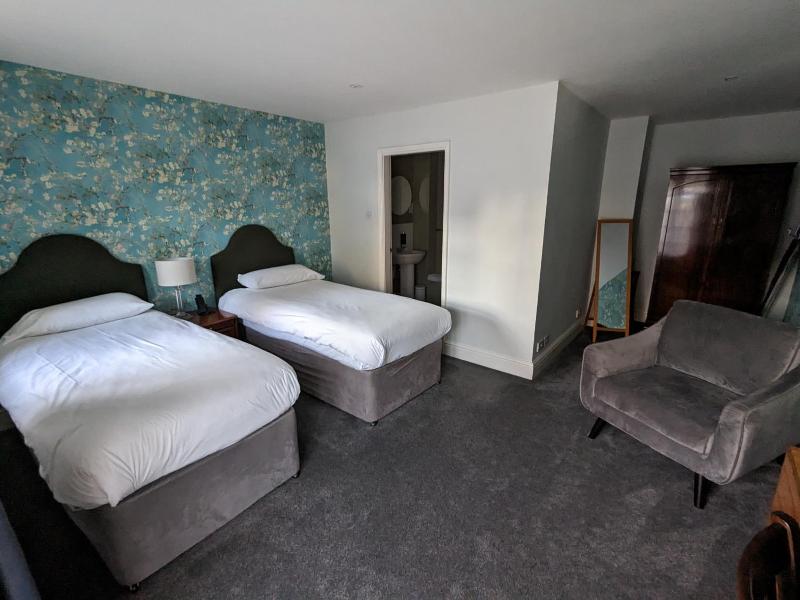 The Cottage Hotel - Genel