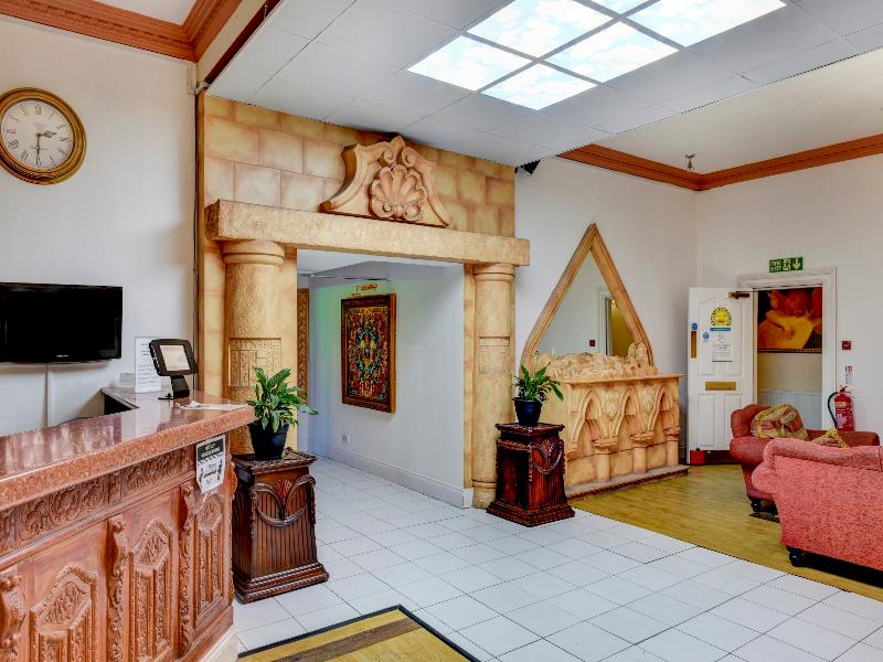 OYO Empire Hotel - Lobi