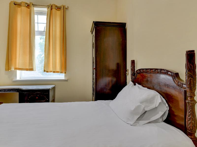 OYO Empire Hotel - Oda