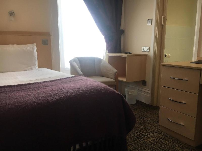 Balmoral Hotel - Oda