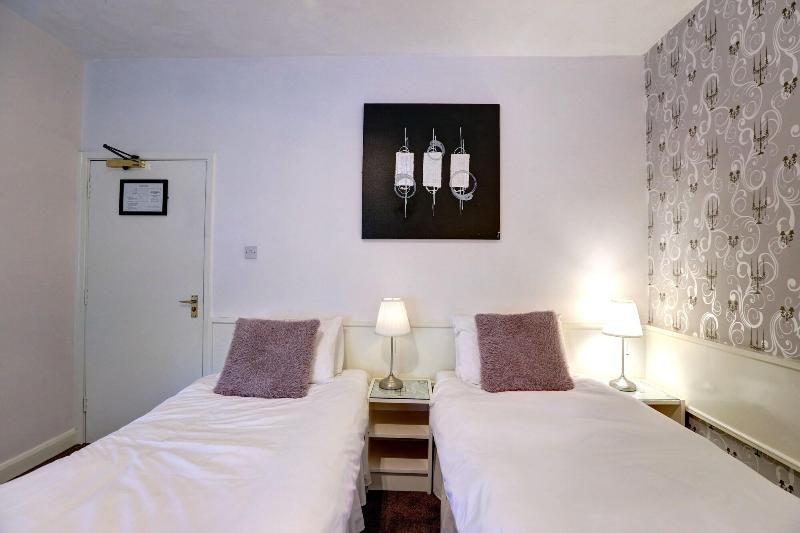 Manor Court Hotel - Oda
