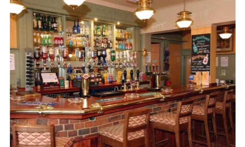The Crown Hotel - Bar
