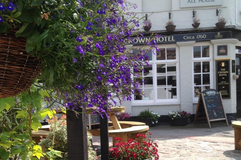 The Crown Hotel - Genel
