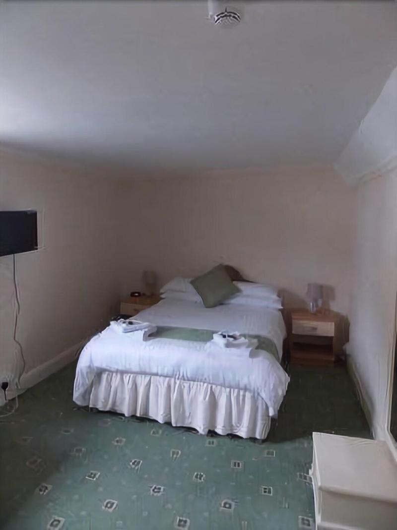 The Crown Hotel - Oda