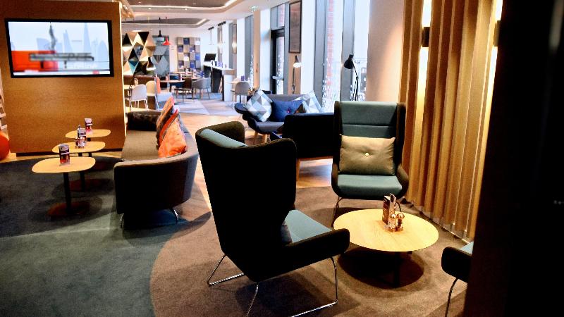 Holiday Inn Express Barrow-in-Furness - Bar