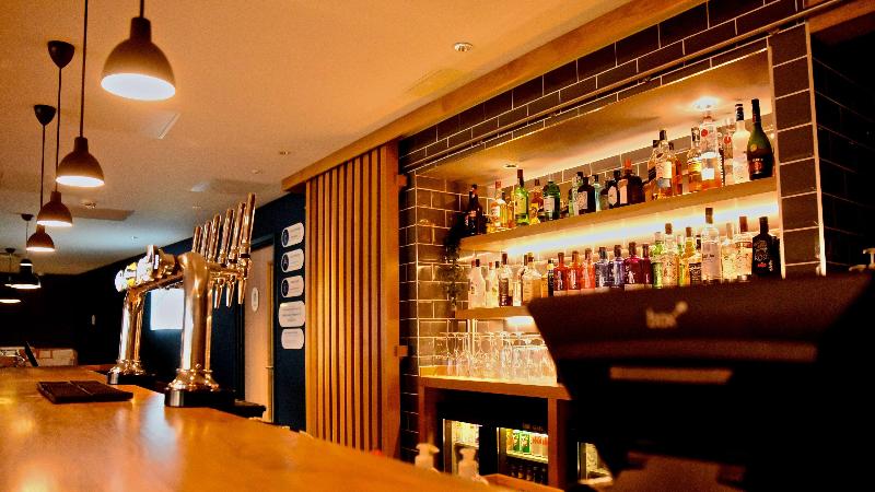 Holiday Inn Express Barrow-in-Furness - Bar