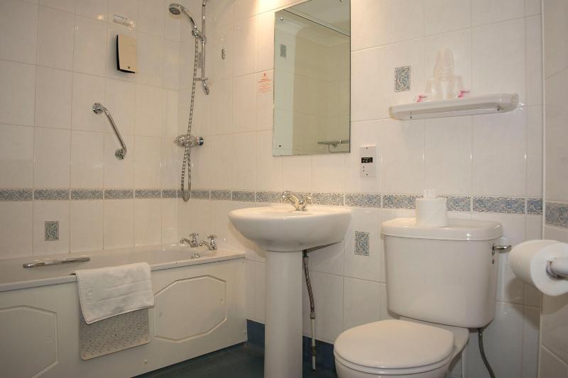 Tlh Carlton Hotel - Oda