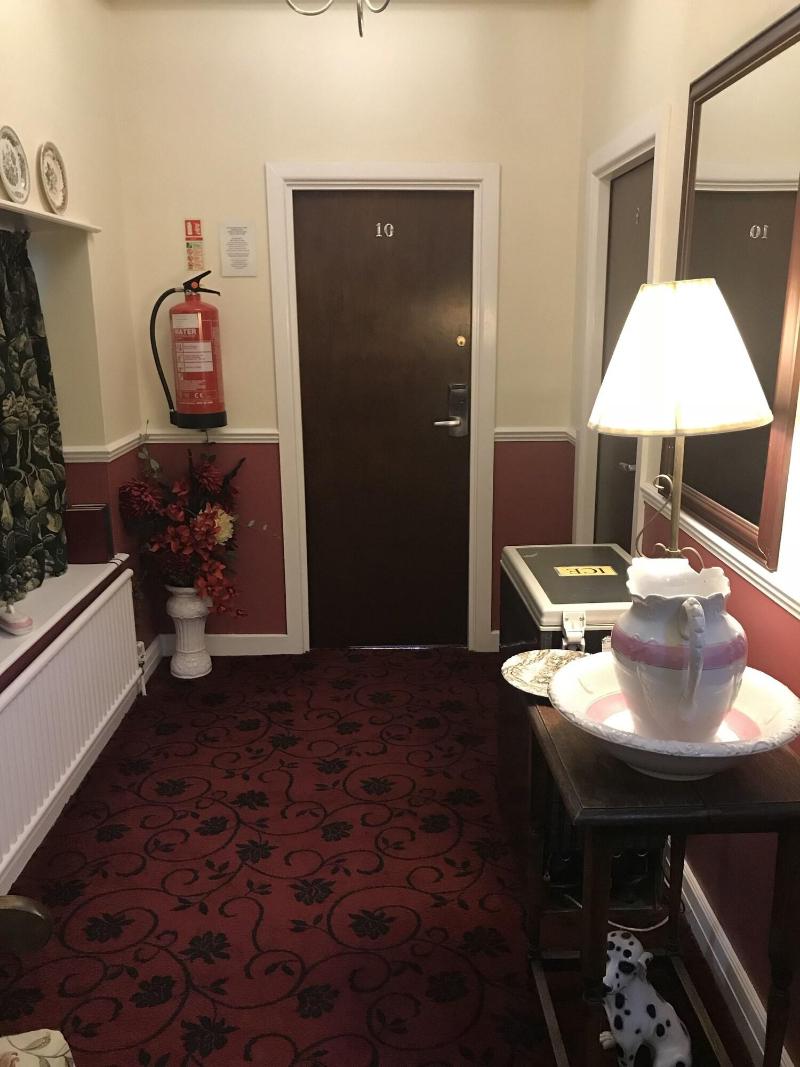Barons Court Hotel - Lobi