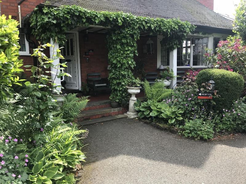 Barons Court Hotel - Genel