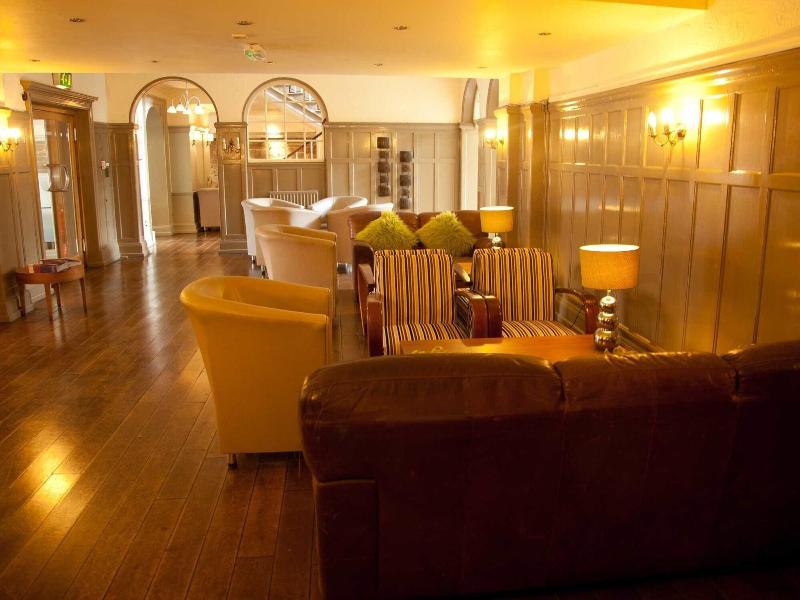 Warwick Arms Hotel - Lobi