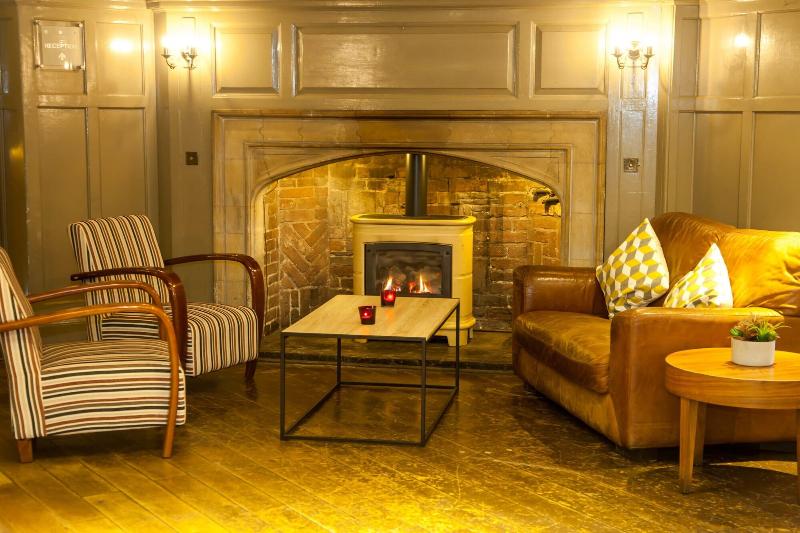 Warwick Arms Hotel - Lobi