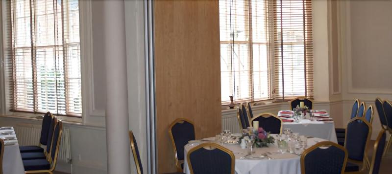 Warwick Arms Hotel - Aktivite