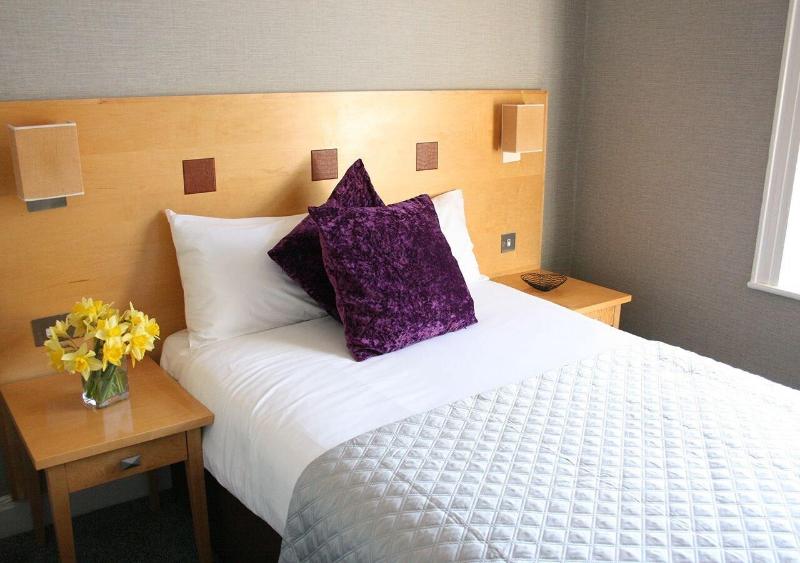 Warwick Arms Hotel - Oda