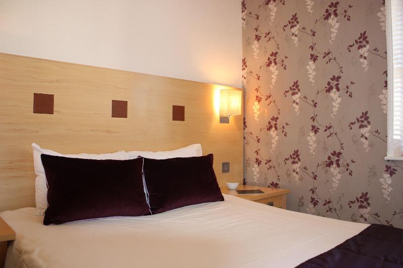 Warwick Arms Hotel - Oda