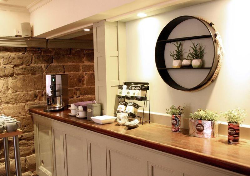 Warwick Arms Hotel - Restoran