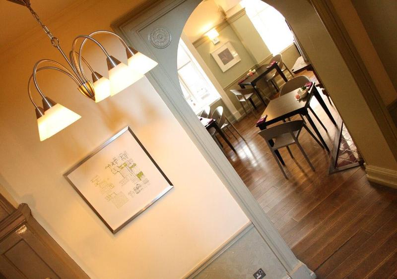 Warwick Arms Hotel - Restoran