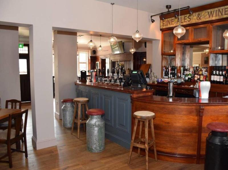 Bath Arms Hotel - Bar